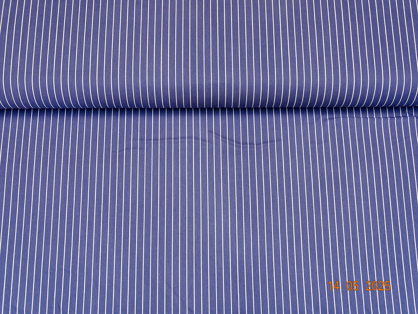 Jeans lichtblauw dun wit gestreept G-009