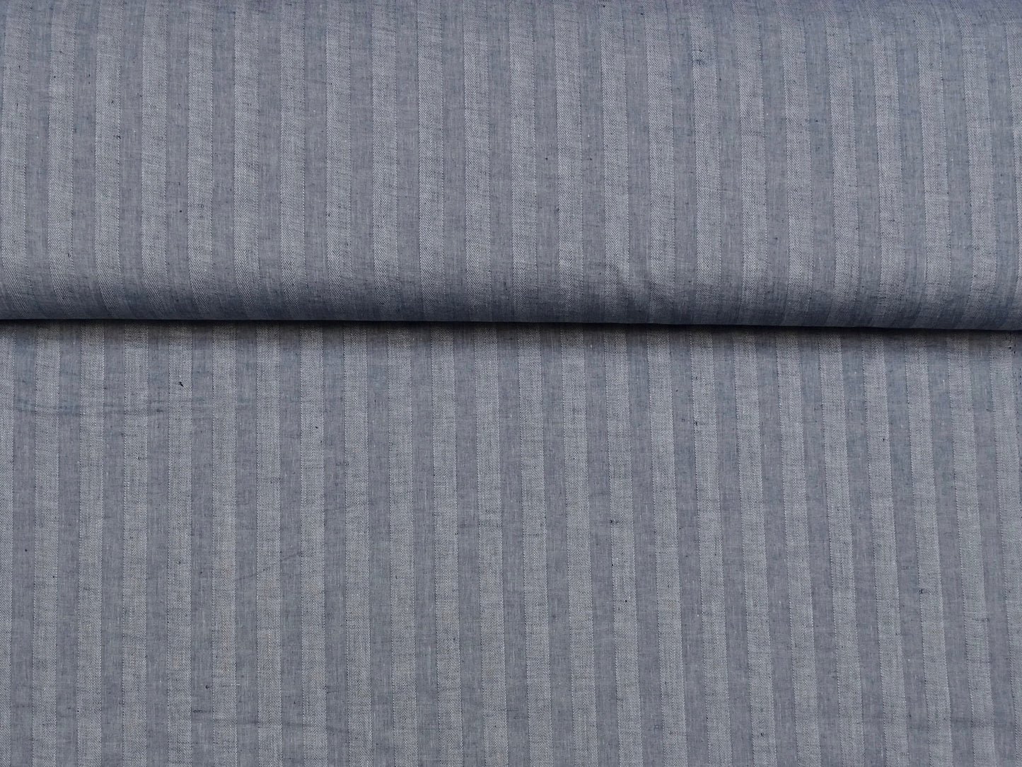 Herringbone blue linen mottled C-002