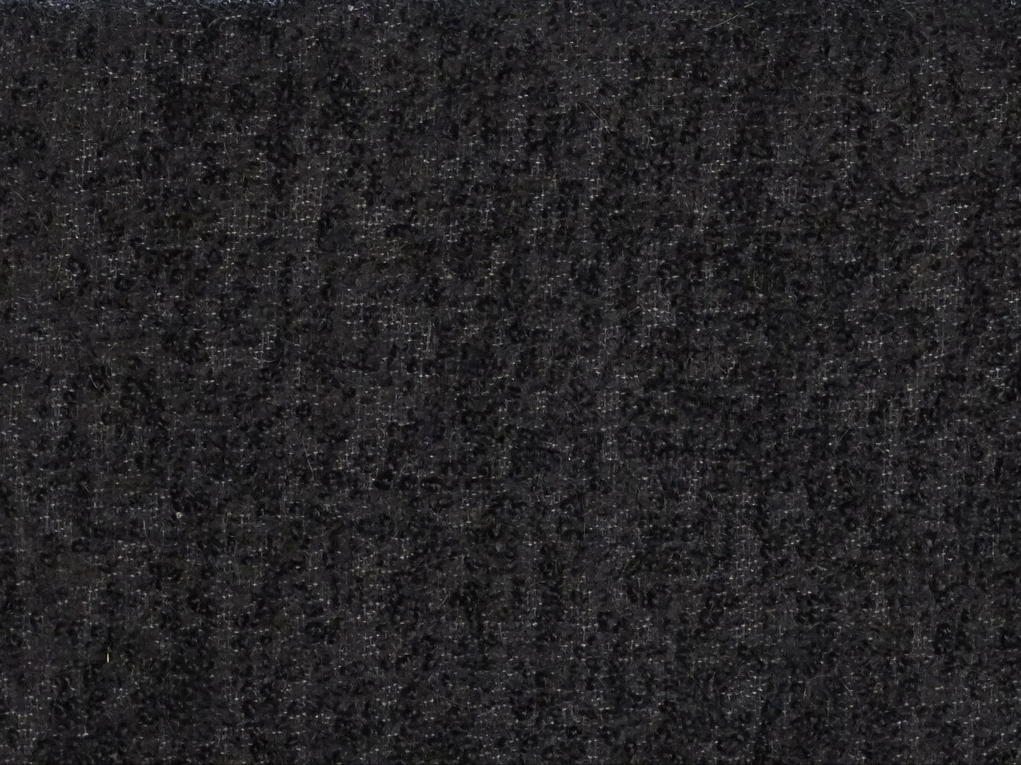 Bouclé-Wolle schwarz H-007