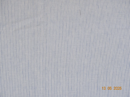 Hellblaues fein gestreiftes Leinen A-008