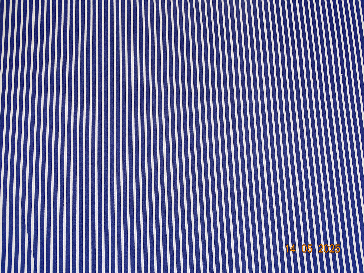 Jeans dunkelblau weiß gestreift G-002